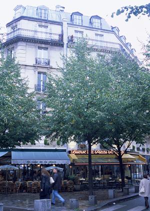 奈良県王寺駅南口から徒歩5分の快適ビジネスホテル【東横INN奈良王寺駅南口】の魅力と詳細情報